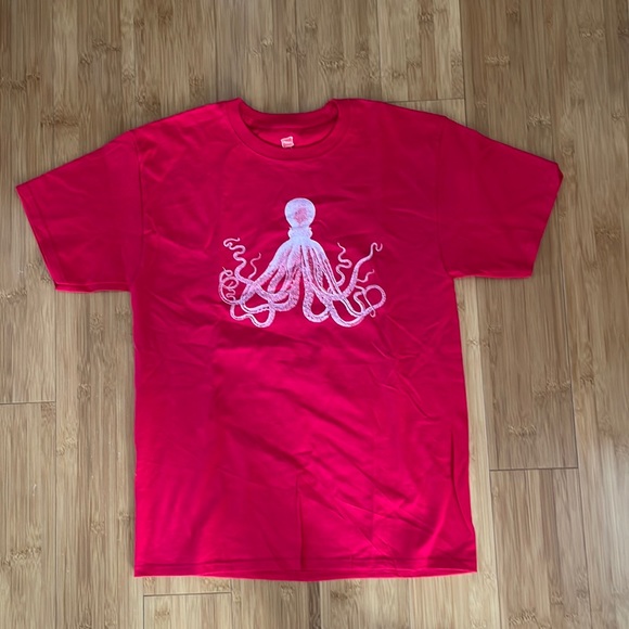 NWOT octopus T-shirt. Men’s medium. - Picture 1 of 3